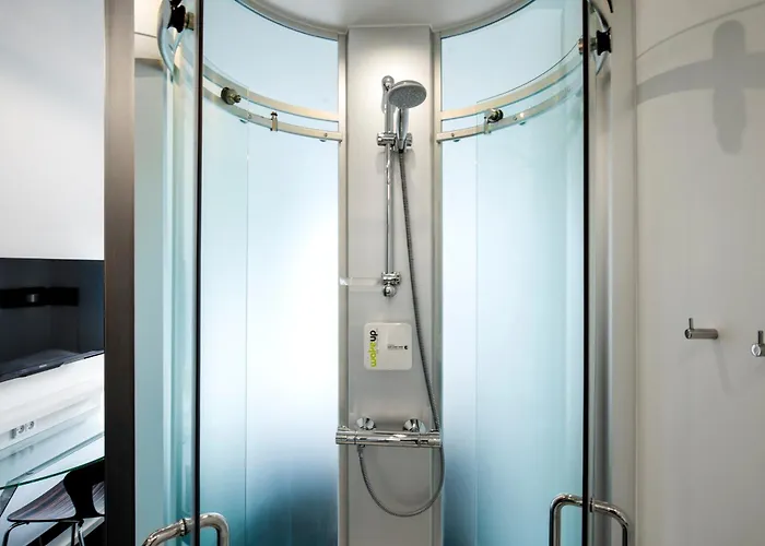 Wakeup - Bernstorffsgade 2*