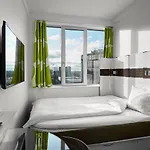 Wakeup - Bernstorffsgade 2*