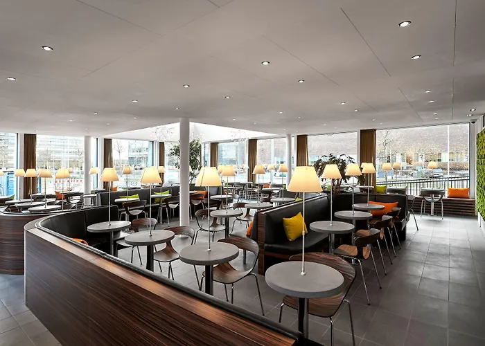 Wakeup - Bernstorffsgade 2* Kopenhag