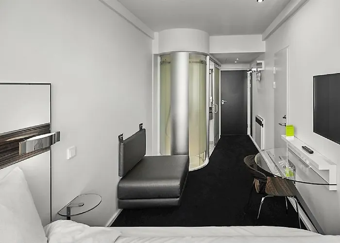 Wakeup - Bernstorffsgade 2*